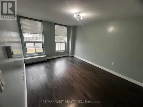 130 Neptune Drive Toronto (englemount-lawrence) ON M6A 1X5