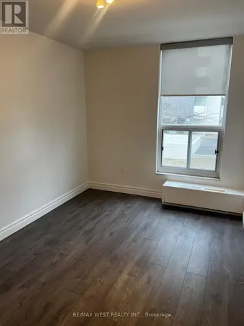 130 Neptune Drive Toronto (englemount-lawrence) ON M6A 1X5