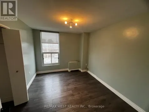 130 Neptune Drive Toronto (englemount-lawrence) ON M6A 1X5