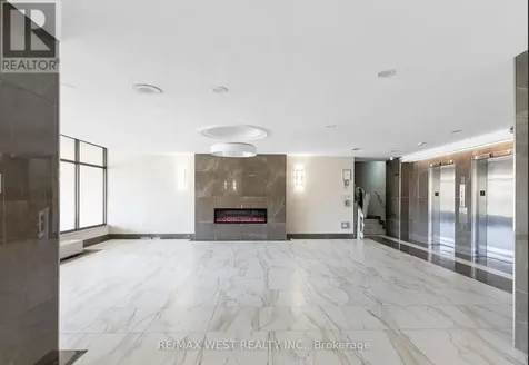 130 Neptune Drive Toronto (englemount-lawrence) ON M6A 1X5