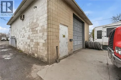 25 Kenmore Avenue Stoney Creek ON L8E 5N1