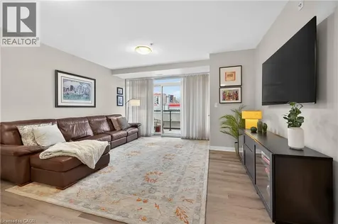 5 Hamilton Street North Waterdown ON L8B 2A4