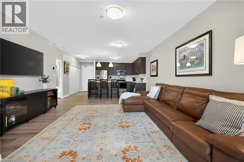 5 Hamilton Street North Waterdown ON L8B 2A4
