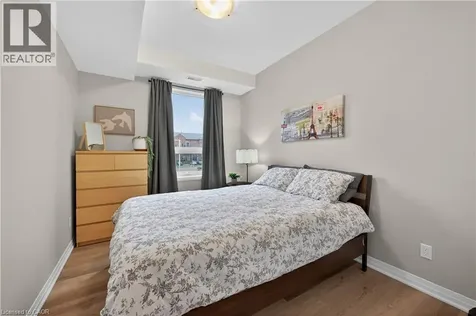 5 Hamilton Street North Waterdown ON L8B 2A4
