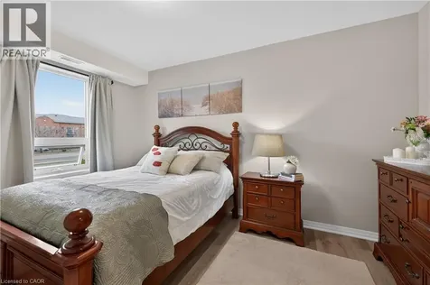 5 Hamilton Street North Waterdown ON L8B 2A4
