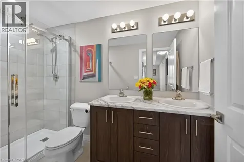 5 Hamilton Street North Waterdown ON L8B 2A4