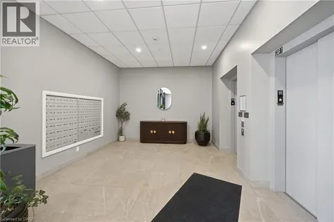 5 Hamilton Street North Waterdown ON L8B 2A4