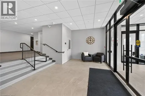 5 Hamilton Street North Waterdown ON L8B 2A4