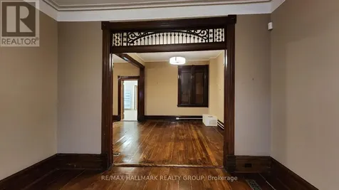113 Murray Street Ottawa ON K1N 5M5