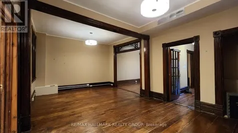 113 Murray Street Ottawa ON K1N 5M5
