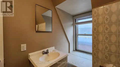 113 Murray Street Ottawa ON K1N 5M5