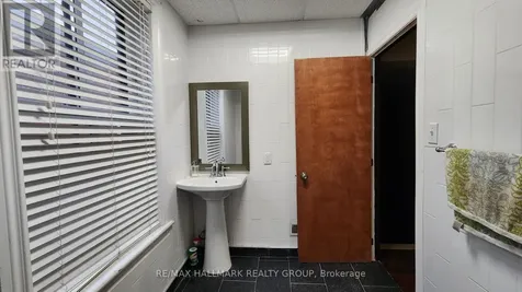 113 Murray Street Ottawa ON K1N 5M5