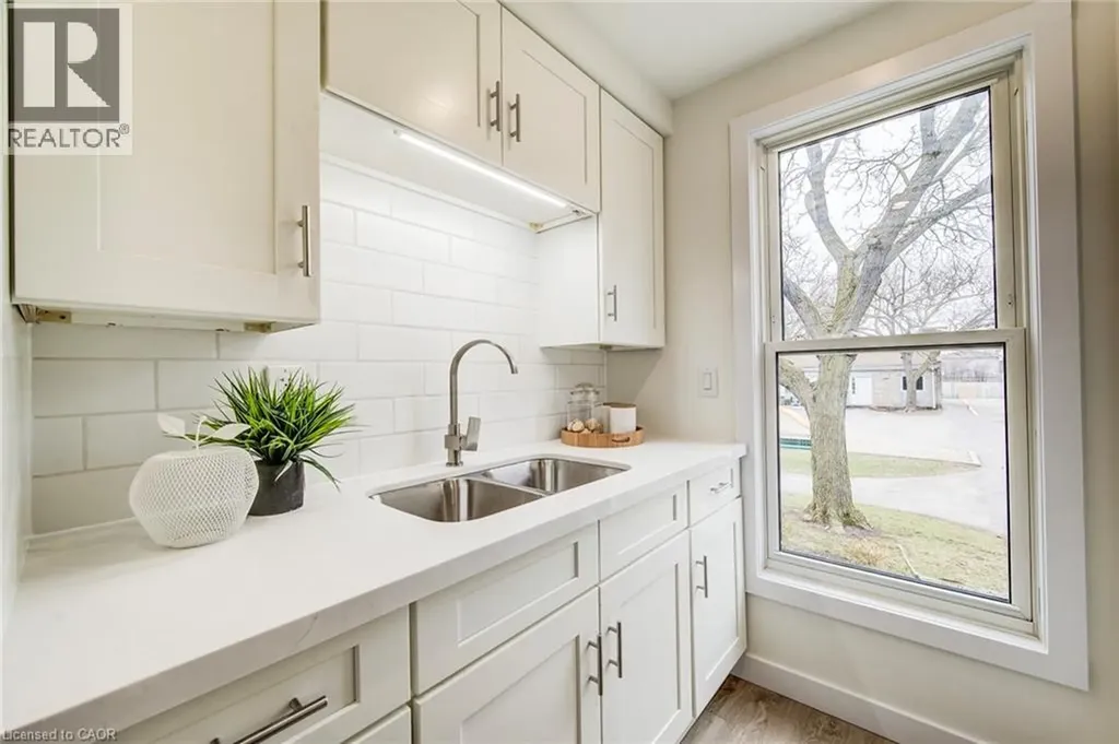 35 Breckenridge Drive Kitchener ON N2B 3H5