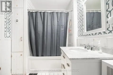 188 Esther Street Pembroke ON K8A 3C2