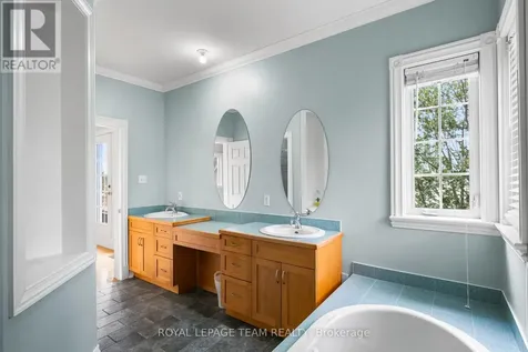 4310 Armitage Avenue Ottawa ON K0A 1T0
