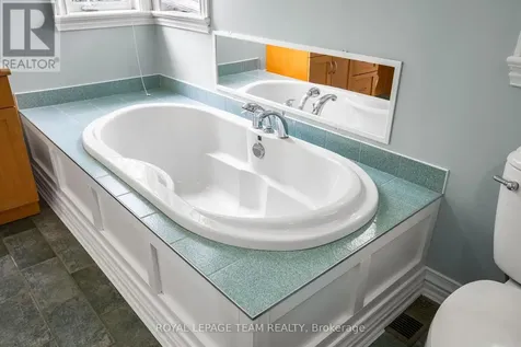 4310 Armitage Avenue Ottawa ON K0A 1T0