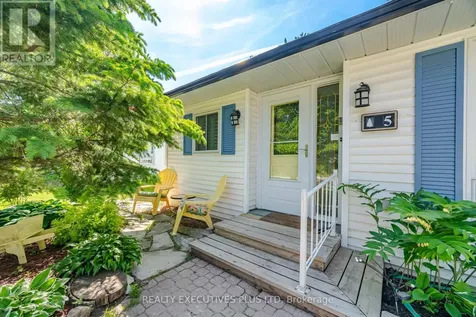 5 Tecumseth Pines Drive New Tecumseth ON L0G 1W0