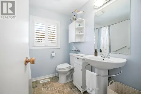 5 Tecumseth Pines Drive New Tecumseth ON L0G 1W0