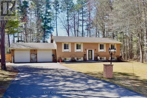 16 Heritage Drive Petawawa ON K8H 3J3