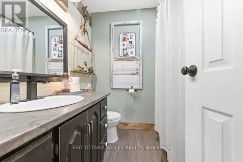 16 Heritage Drive Petawawa ON K8H 3J3