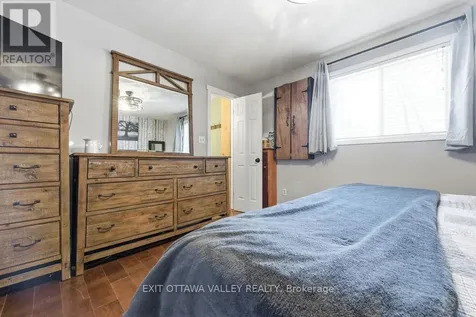 16 Heritage Drive Petawawa ON K8H 3J3