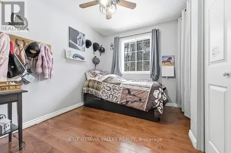 16 Heritage Drive Petawawa ON K8H 3J3