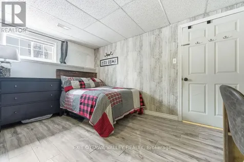 16 Heritage Drive Petawawa ON K8H 3J3