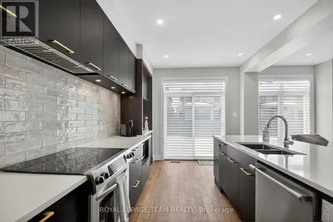 988 Beckton Heights Ottawa ON K2S 2X6