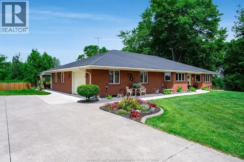 1462 County Road 22 Lakeshore ON N8L 0H9