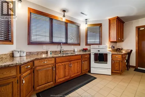 1462 County Road 22 Lakeshore ON N8L 0H9
