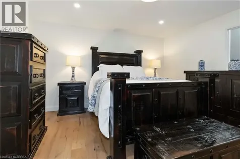 221 Old Onondaga Road East Brantford ON N3T 5L4