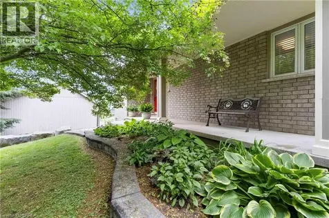 221 Old Onondaga Road East Brantford ON N3T 5L4