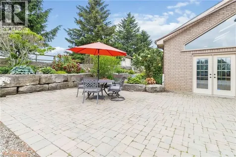 221 Old Onondaga Road East Brantford ON N3T 5L4