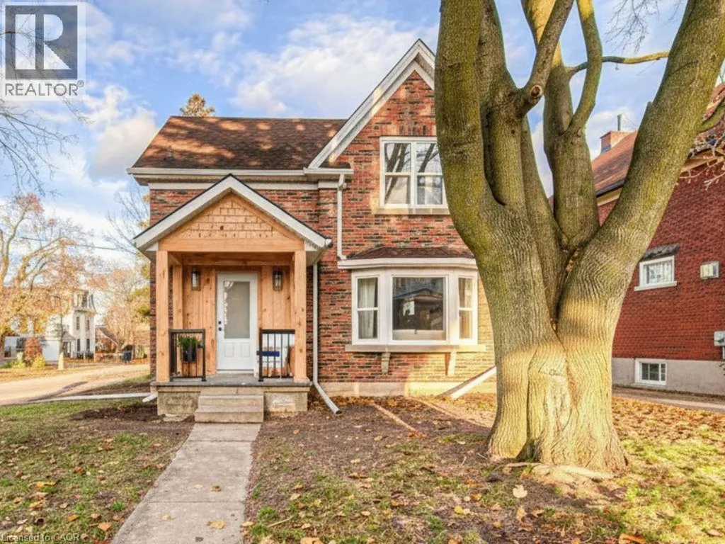 30 Dunbar Road South Waterloo ON N2L 2E3