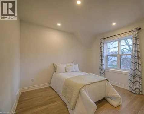 30 Dunbar Road South Waterloo ON N2L 2E3