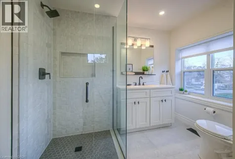 30 Dunbar Road South Waterloo ON N2L 2E3