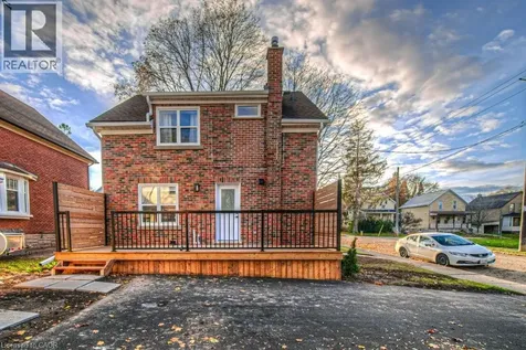 30 Dunbar Road South Waterloo ON N2L 2E3