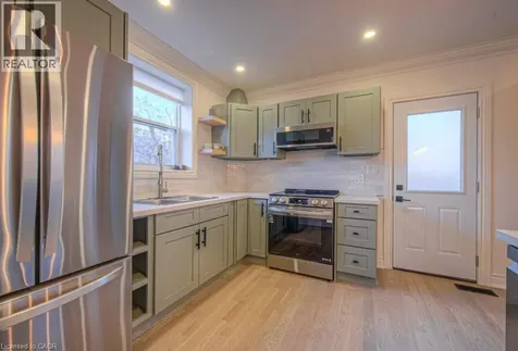 30 Dunbar Road South Waterloo ON N2L 2E3