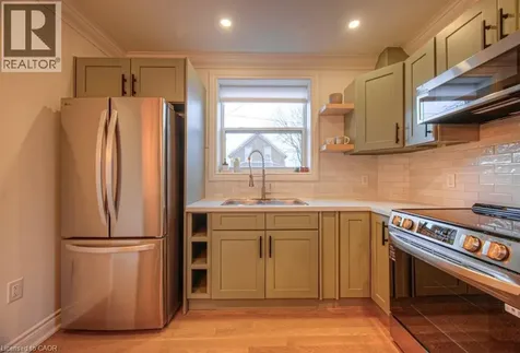 30 Dunbar Road South Waterloo ON N2L 2E3