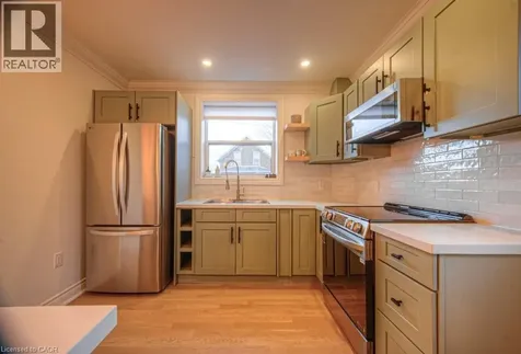 30 Dunbar Road South Waterloo ON N2L 2E3