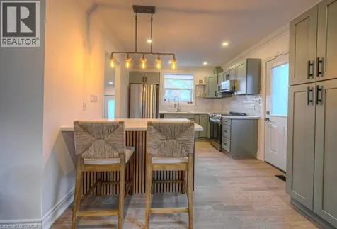 30 Dunbar Road South Waterloo ON N2L 2E3