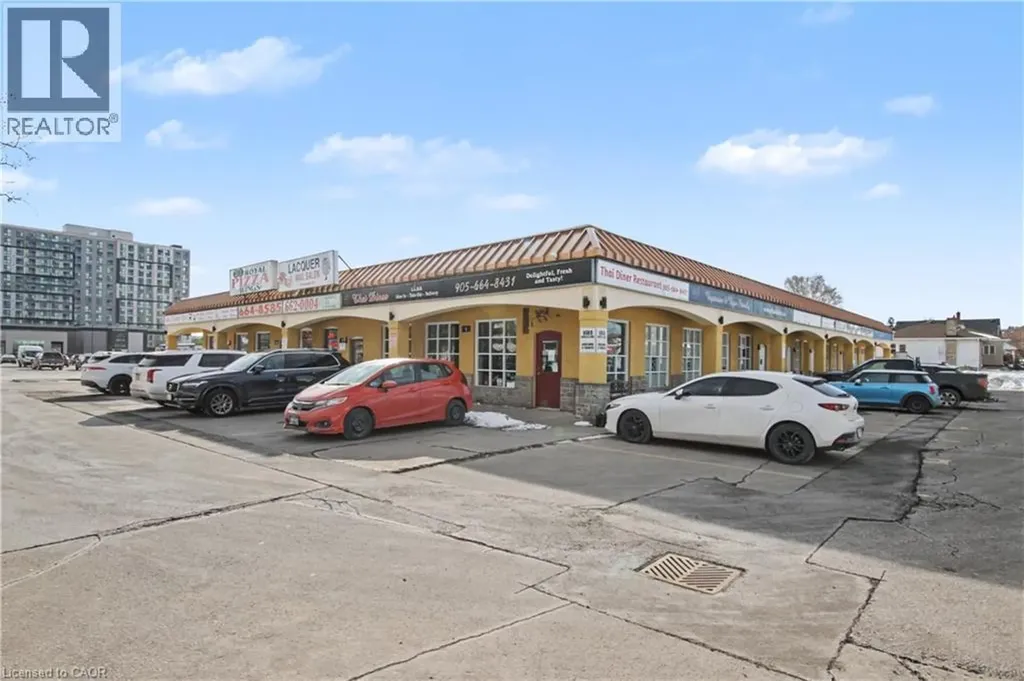 826 Queenston Road Hamilton ON L8G 4A8