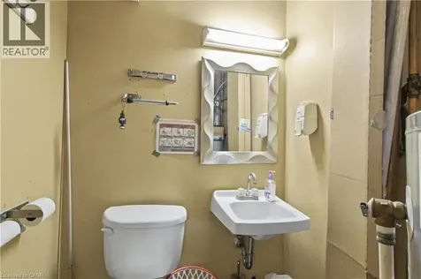 826 Queenston Road Hamilton ON L8G 4A8