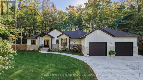44 Blairs Trail North Huron-kinloss ON N2Z 0B3
