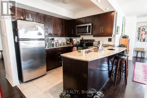 314 Central Park Drive Ottawa ON K2C 0R2