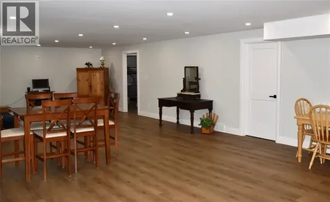 207 Essex Street Sarnia ON N7T 0C2