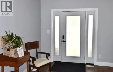207 Essex Street Sarnia ON N7T 0C2