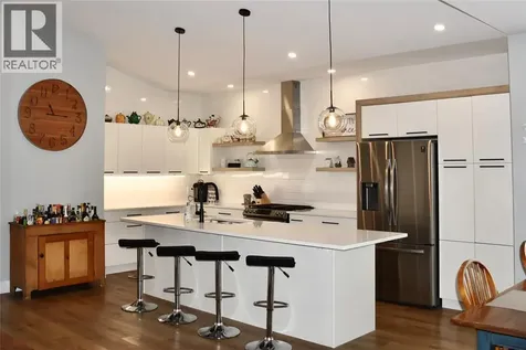 207 Essex Street Sarnia ON N7T 0C2
