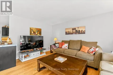 49 Dereham Drive Tillsonburg ON N4G 2B1