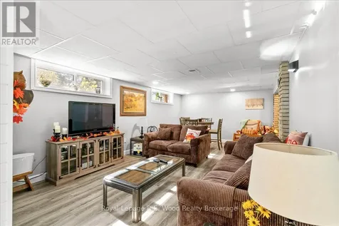 49 Dereham Drive Tillsonburg ON N4G 2B1